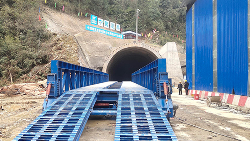 移動棧橋助力雷榕高速白竹山隧道建設(shè)