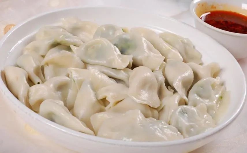 迎冬至吃餃子，藍海智裝“冬至暖心”活動進行時